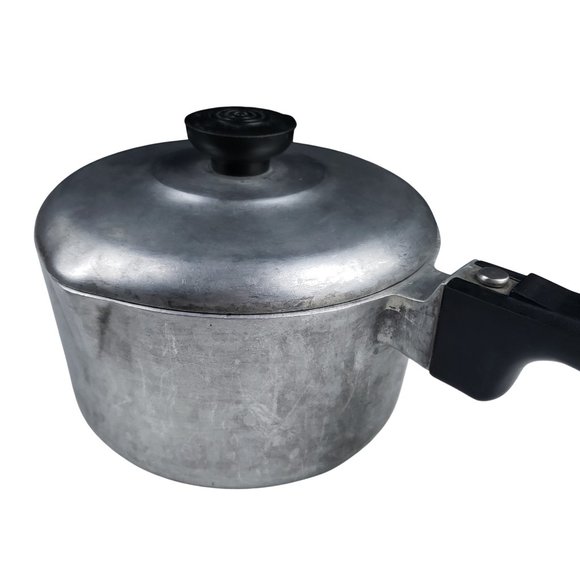 Vintage Magnalite Classic 1Q 2Q Pots with Lids Double Pour Spouts China Si06b - Picture 7 of 10